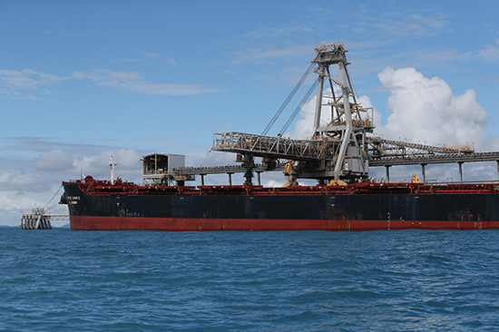 澳大利亚博文阿博特角煤港，阿博特角煤炭出口码头位于昆士兰州博文以北25公里处，是澳大利亚最北的港口。图|视觉中国